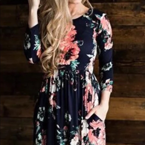 TODAY ONLY Price Drop! Long Sleeve Floral Dress - Picture 2 of 8